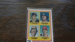 1978 TOPPS # 702 ROOKIE CATCHERS (SLIGHT CREASE TOP RIGHT)  BASEBALL CARD