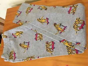 NWT Oshkosh Tiger Leggings Girls Gray 8,10,12,14 - Picture 1 of 1