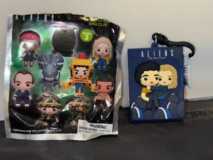 Monogram Aliens Poster Chase B 3D Figural Bag Clip Keychain Series 3 - Picture 1 of 1