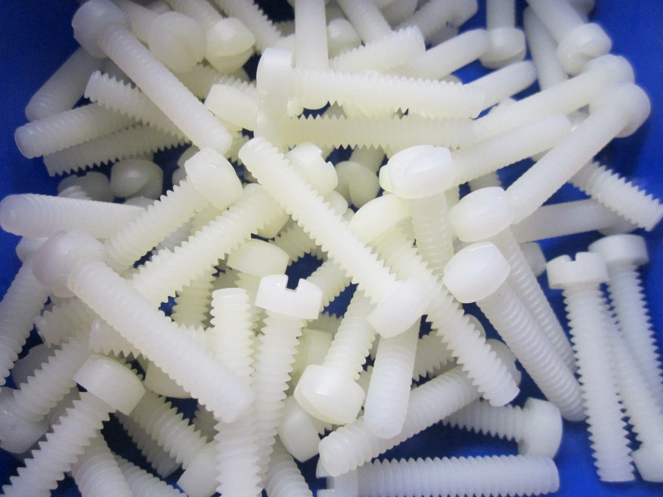 Lot of 100 10-24 Nylon Plastic Slotted Fillister Head Machine Screws 1" Long NEW - Image 1 of 1