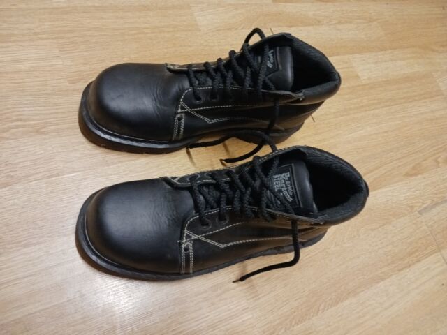 Dr. Martens 3hole White社製 Steel Toe-