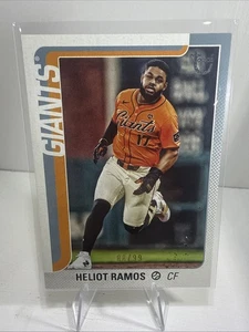 2025 Topps Series 2 - Heliot Ramos #527 Vintage Stock Parallel /99 - Picture 1 of 7