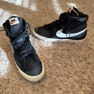 Nike Blazer Mid ‘77 Style #BQ6806-002 Black & White Leather Men’s Sz 12 - Image 1 of 4