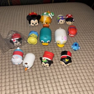 Disney Tsum Tsum vinile lotto di 13 figurine piccole, medie, grandi punto Topolino - Foto 1 di 4