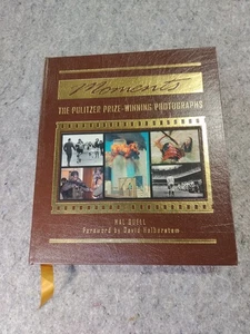 Moments The Pulitzer Prize Winning Photographs Like New Easton Press - Bild 1 von 9
