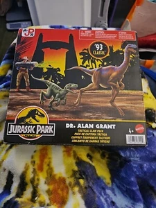 Jurassic Park 30th Anniversary '93 Classic Dr. Alan Grant Tactical Artiglio Pack NUOVO - Foto 1 di 1