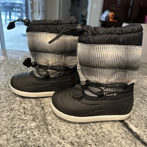 KAMIK Kids Boys Girls Snow Rain Boots Winter Youth Sz 9 Black and White - Picture 1 of 6