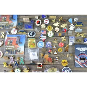 Männlicher Pin Lot zufällige Stiefel politische Brüderlichkeit andere - Bild 1 von 11