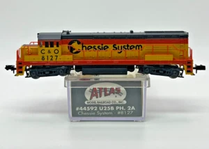 N Scale Atlas #44592 U25B PH. 2A Chessie System #8127 LocO DCC Code 2 Org Box - Picture 1 of 9