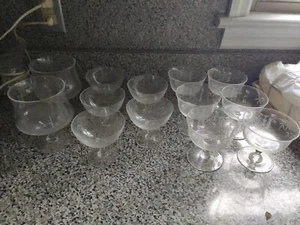 Lotto Vintage Di 13 Calici Noritake Bambù 3 Stili Cristallo Sasaki Anni '50 NUOVI DI ZECCA - Foto 1 di 4