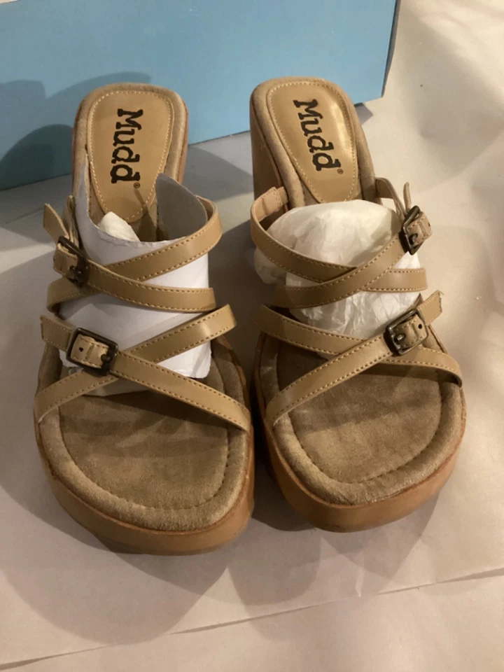 Sandalia vintage Mudd Poste beige talla 7,5 en excelente estado Foto 1 de 4