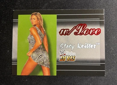 Stacy Keibler w/Love 2003 Fleer WWE Божественные Дивы Вставка WL 5 из 16 Редкий Сексуальный - Изображение 1 из 2