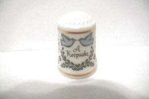 THIMBLE FBC FRANKLIN MINT 'VICTORIAN KEEPSAKE..' "A KEEPSAKE" W/BIRDS & FLOWERS - Picture 1 of 5