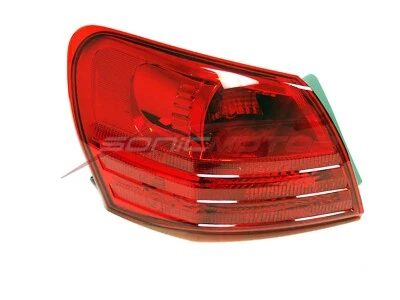 Luz trasera izquierda para conductor Nissan Rogue 2008-2013 Foto 1 de 2
