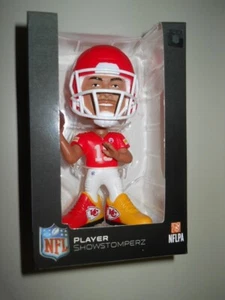 PATRICK MAHOMES ( 4.5" ) NFL PLAYER ( 2022 ) SHOWSTOMPERZ BOBBLEHEAD FIGURE - Picture 1 of 3