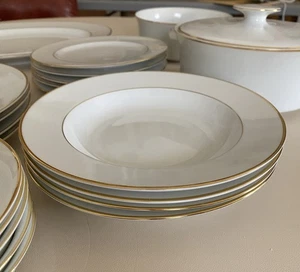 (22 pc) JOHANN HAVILAND Germany Gold Rimmed PLACE SETTINGS FOR 4 Vintage Elegant - Picture 1 of 14