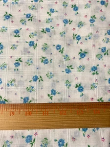 Vintage cotton/polyester blend fabric /blue floral on white checks 48" x 44" - Picture 1 of 2