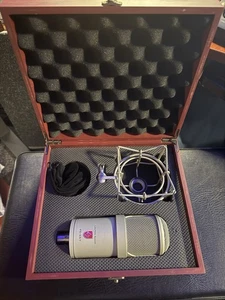 Lauten Audio Clarion FC-357 FET Condenser Microphone With Original Box And Case - Picture 1 of 4