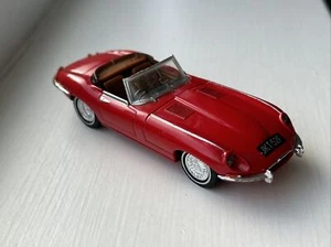 MATCHBOX DINKY DY18 1967 Series 1.5 E Type Jaguar 4.2 CONVERTIBLE RED hood down - Picture 1 of 10