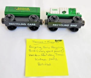 THOMAS & FREUNDE RECYCLING AUTO & MÜLLEIMER HOLZEISENBAHN ZUG VINTAGE 2002 NICHT MEHR ERHÄLTLICH - Bild 1 von 18