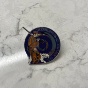 Shooting Hunting Outdoor Trade Show Advertising Pin Lapel or Hat - Picture 1 of 3