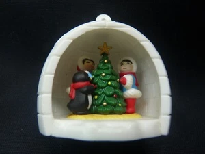 AVON TREE ORNAMENT WINTER FUN 1983 - Picture 1 of 6