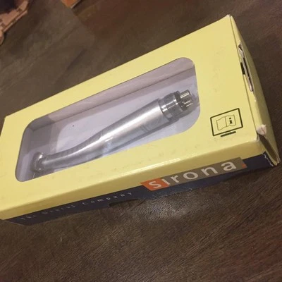 Sirona T3 Racer Dental Alta Velocidad Pieza de Mano LED Fibra Óptica Estándar Empuje 4 Agujeros Foto 1 de 2