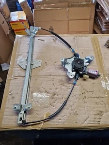 2002 - 2013 FORD TRANSIT CONNECT NEARSIDE PASSENGER SIDE FRONT WINDOW MOTOR - Picture 1 of 7