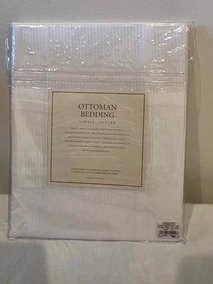 HERRAJES DE RESTAURACIÓN Par de Ropa de Cama Otomana Euro 26x26 Fundas Blancas NUEVO Foto 1 de 4