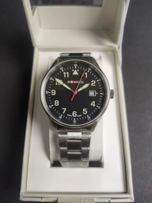 Reloj de pulsera M Watch Mondaine AeroAnalogue, reloj piloto, hecho en Suiza, 41 mm Foto 1 de 4