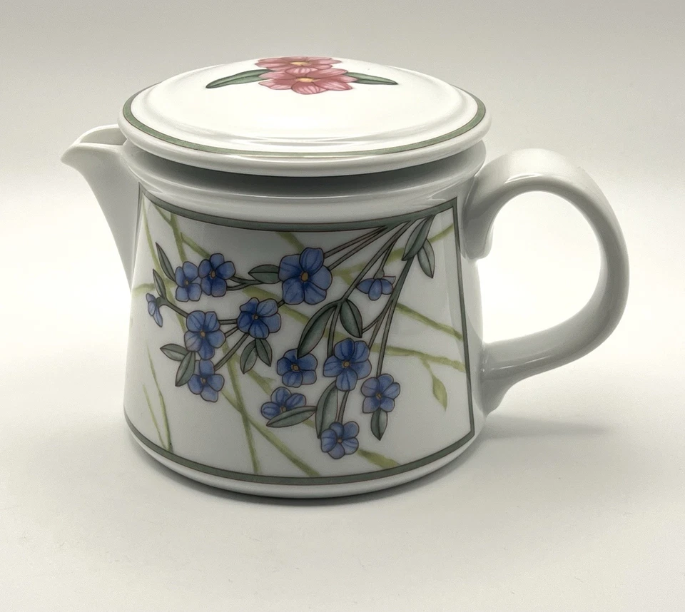 Crema floral con tapa Dansk Café Foto 1 de 4