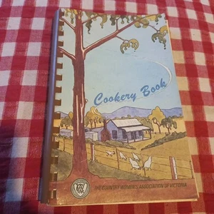 π Vintage Victorian CWA Cookery Book 1981 Cookbook Pb Recipes Paperback Vgc - Picture 1 of 18