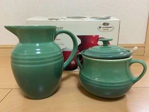 NEW Le Creuset Cream & Sugar Stoneware Pitcher Bowl/Jam Pot Spoon Spring Green - Picture 1 of 13