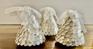 Three Pier One White Scalloped Paper And Glittered Christmas Trees Vintage - Picture 1 of 9