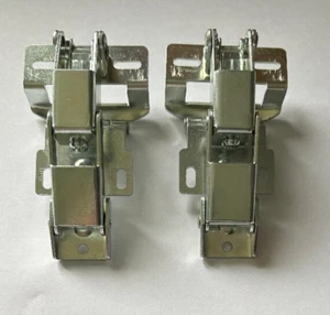 2 bisagras de metal soporte con resorte puntal RV gabinete superior Fleetwood Monaco - Imagen 1 de 5