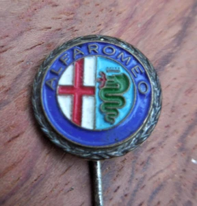 Original Vintage Alfa Romeo Lapel Pin - By  Bertoni Milano IT. #CB - Picture 1 of 6