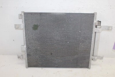 Fiat 124 Spider 2017-2019 condensador de aire acondicionado OEM Foto 1 de 4