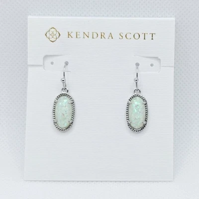 Nuevos pendientes colgantes de plata Kendra Scott Lee en ópalo blanco Foto 1 de 2