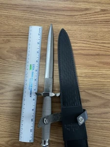 Boot Knife - Picture 1 of 2