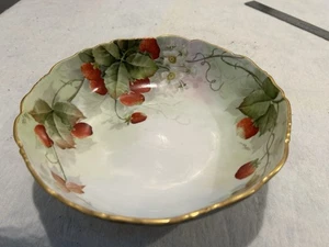 Footed Fruit Bowl - Picture 1 of 5