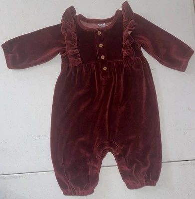 Nordstrom Bebé Niña 3 Meses Borgoña Terciopelo Aplastado Conjunto de Una Pieza Color Rico Foto 1 de 4