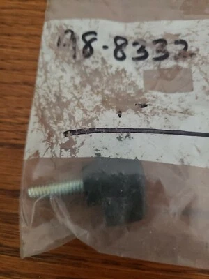 PERILLA ORIGINAL OEM TORO PARTE # 98-8332 PARA RECICLADOR, GROUNDSMASTER; REEMPLAZA 614682 Foto 1 de 2