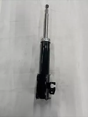 Puntal de gas KYB 334195 para 96-06 Grand Vitara Sidekick Tracker Vitara XL-7 Foto 1 de 4