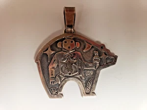 VINTAGE STERLING SILVER APACHE CROWN DANCER BEAR PENDANT (MARKED: B & T STERLIN) - Picture 1 of 5
