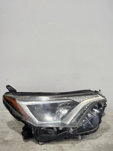 2016-2018 Toyota RAV4 Right Passenger RH Headlight OEM  - Picture 1 of 6