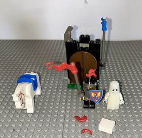 Lego 6034  Castle Black Knights'  Black Monarch's Ghost Complete Vintage