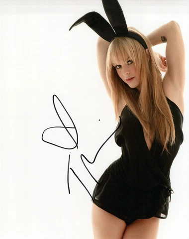 Taryn Manning glamour shot autographed photo signed 8x10 #1 Cover