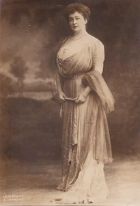 1909 Press Photo Actress Emma Eames Poses for Photographer Aime Dupont - Picture 1 of 2