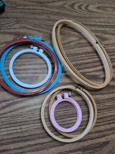 8 Embroidery hoops Wooden & Plastic 3" 4" 5" 5-1/2" 6" Round & Oval 5"x9"  Lot - Picture 1 of 9