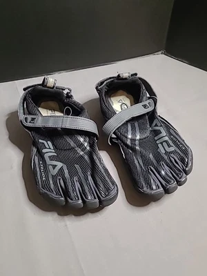 Fila Skete-Toes Black Barefoot Shoes Womens Size 8 - Image 1 of 4